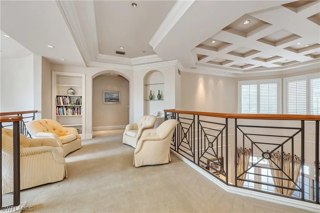 336 Edgemere Way E Naples FL 34105