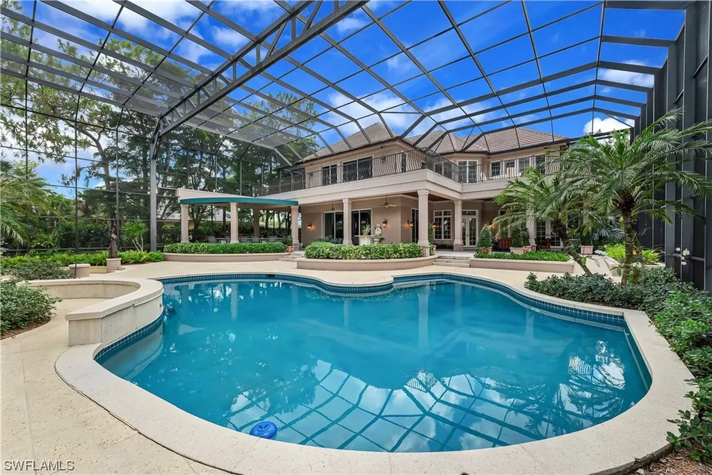 336 Edgemere Way E Naples FL 34105