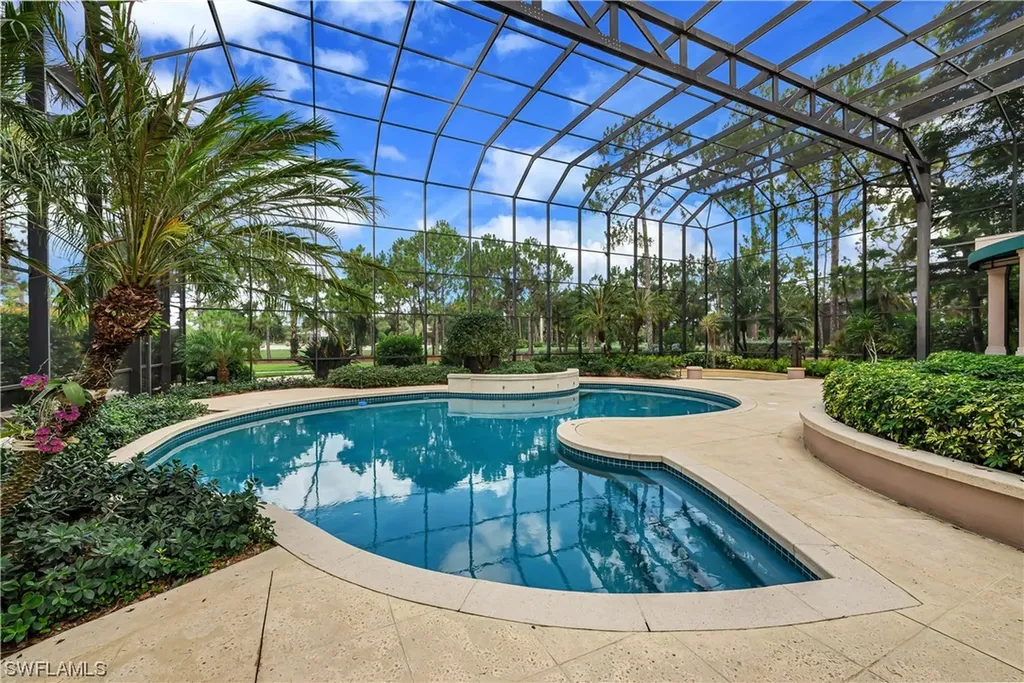 336 Edgemere Way E Naples FL 34105