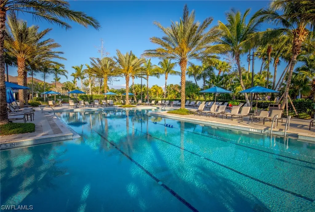 336 Edgemere Way E Naples FL 34105