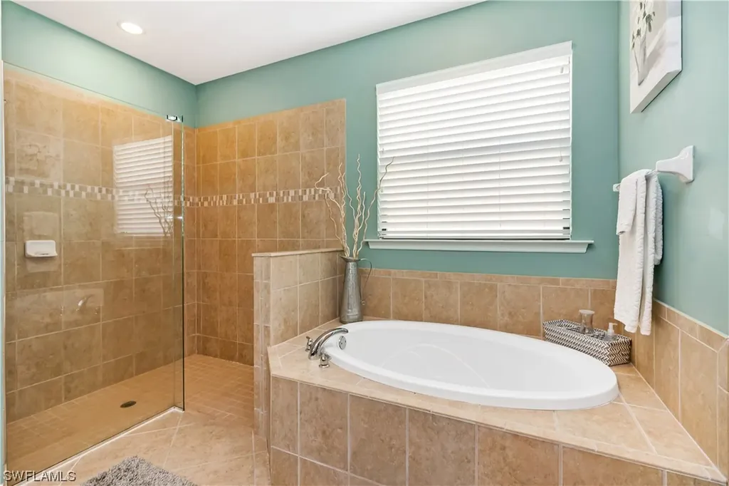 7758 Bucks Run Drive Naples FL 34120
