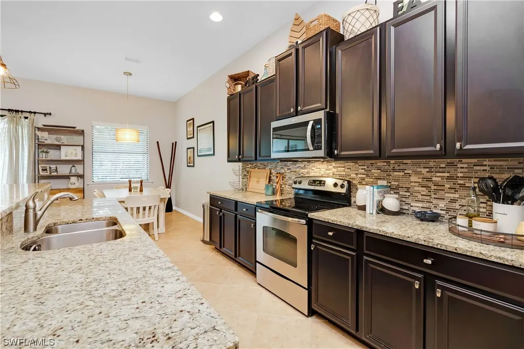 7758 Bucks Run Drive Naples FL 34120