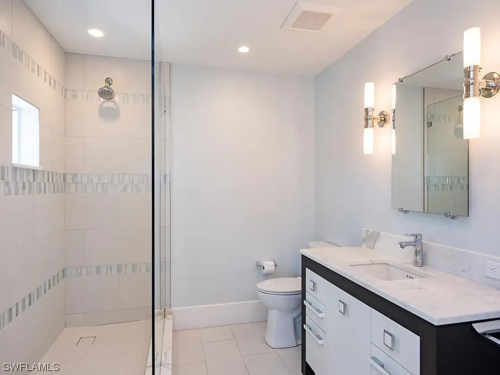 8231 Bay Colony Drive Naples FL 34108