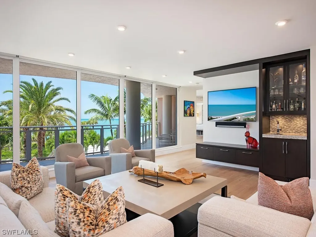 8231 Bay Colony Drive Naples FL 34108