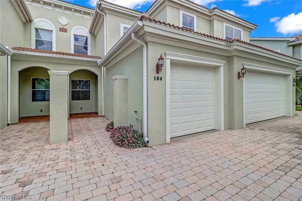 1435 Mariposa Circle Naples FL 34105