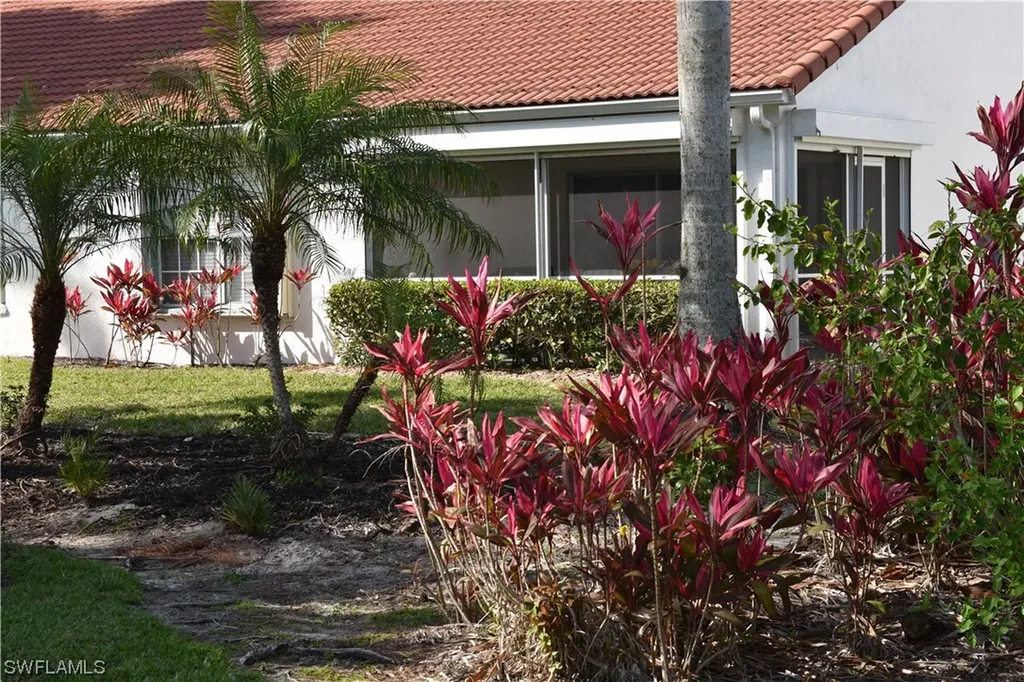 327 Melrose Place Naples FL 34104