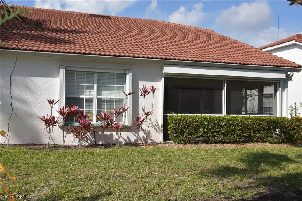 327 Melrose Place Naples FL 34104