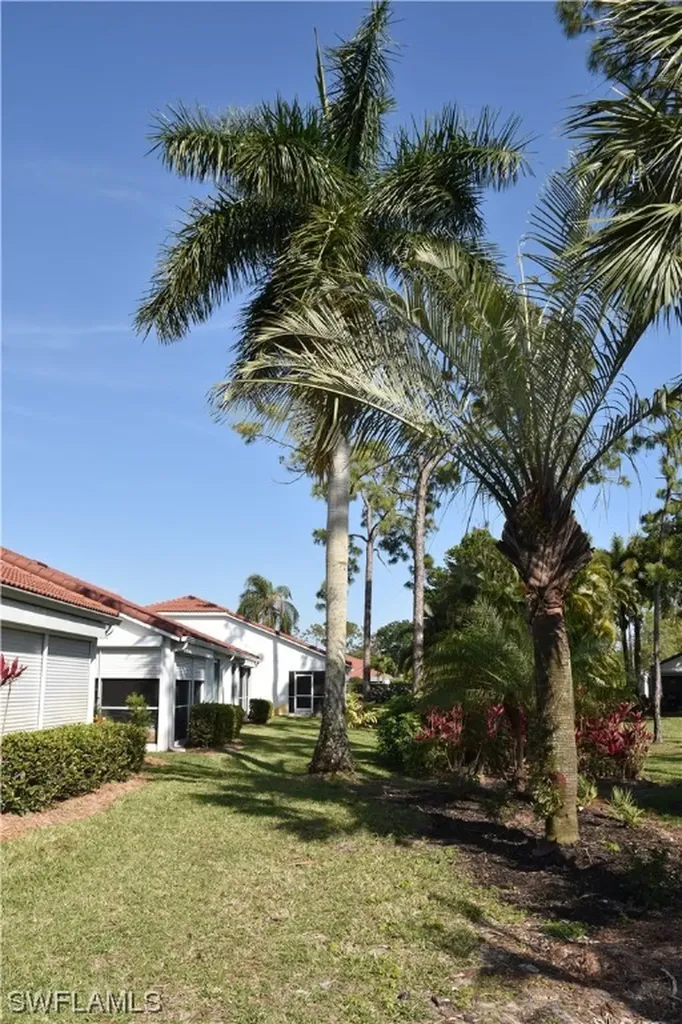 327 Melrose Place Naples FL 34104