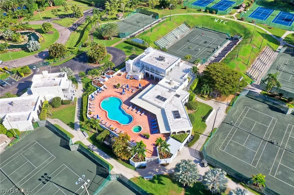 3577 Corinthian Way Naples FL 34105