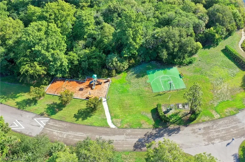 3577 Corinthian Way Naples FL 34105