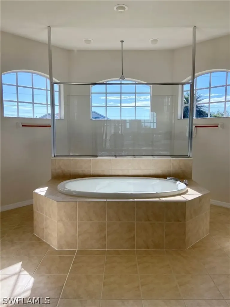 1538 NW 37th Avenue Cape Coral FL 33993