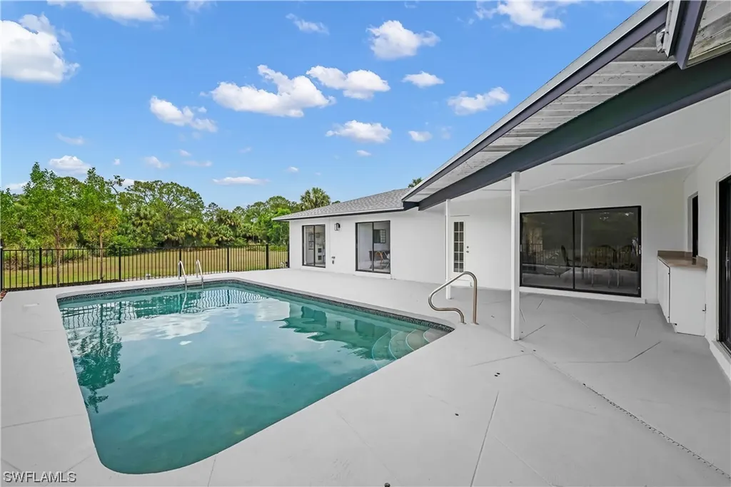 290 23rd Street SW Naples FL 34117