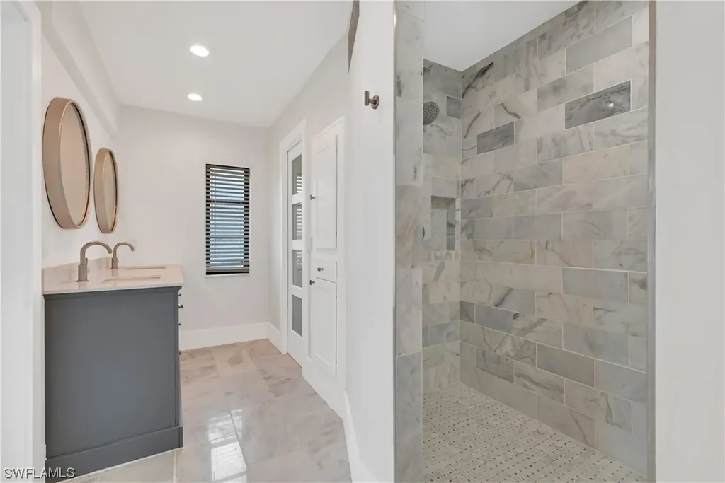 290 23rd Street SW Naples FL 34117