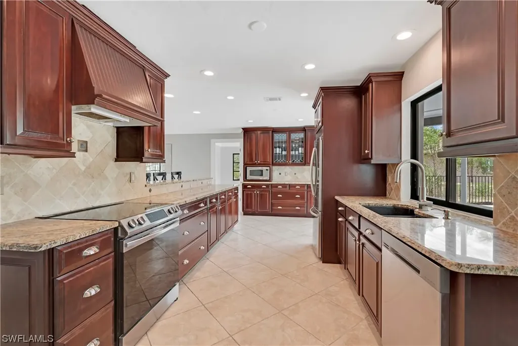 290 23rd Street SW Naples FL 34117