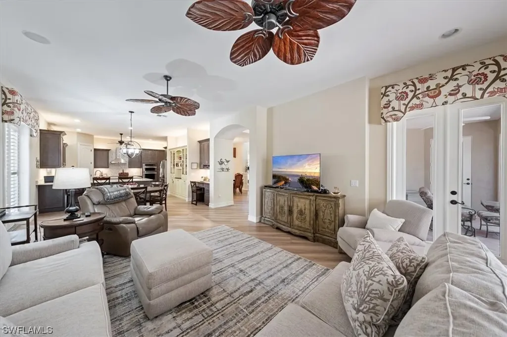 5901 Paradise Circle Naples FL 34110