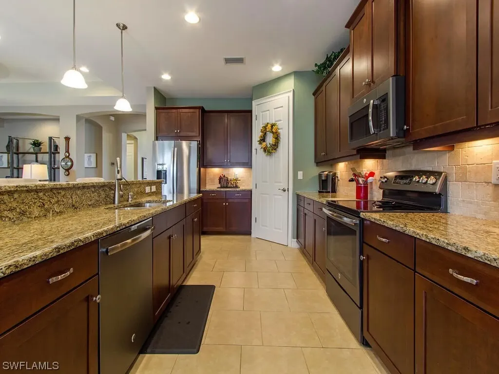 10142 Avonleigh Drive Bonita Springs FL 34135