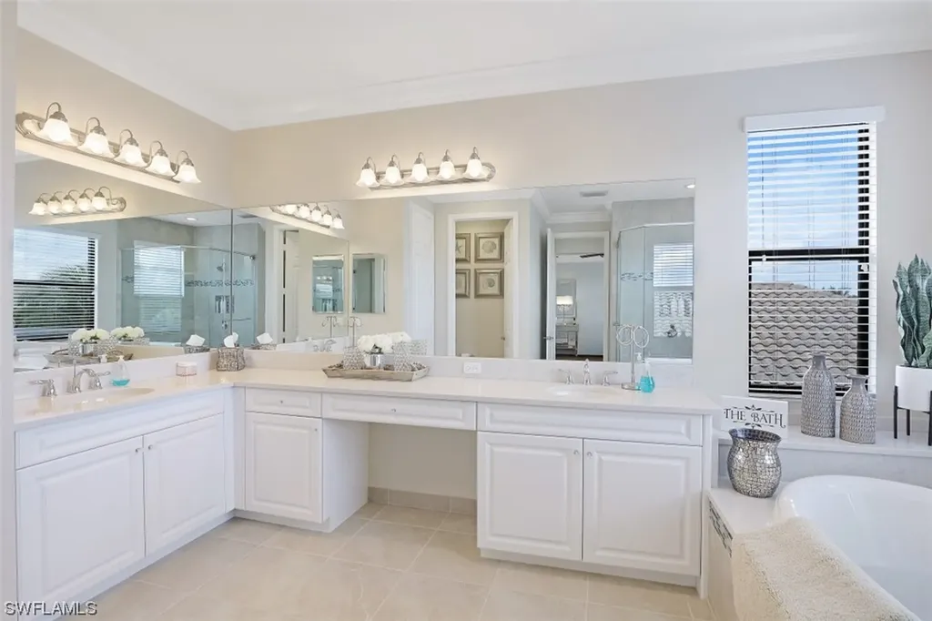4173 Amelia Way Naples FL 34119