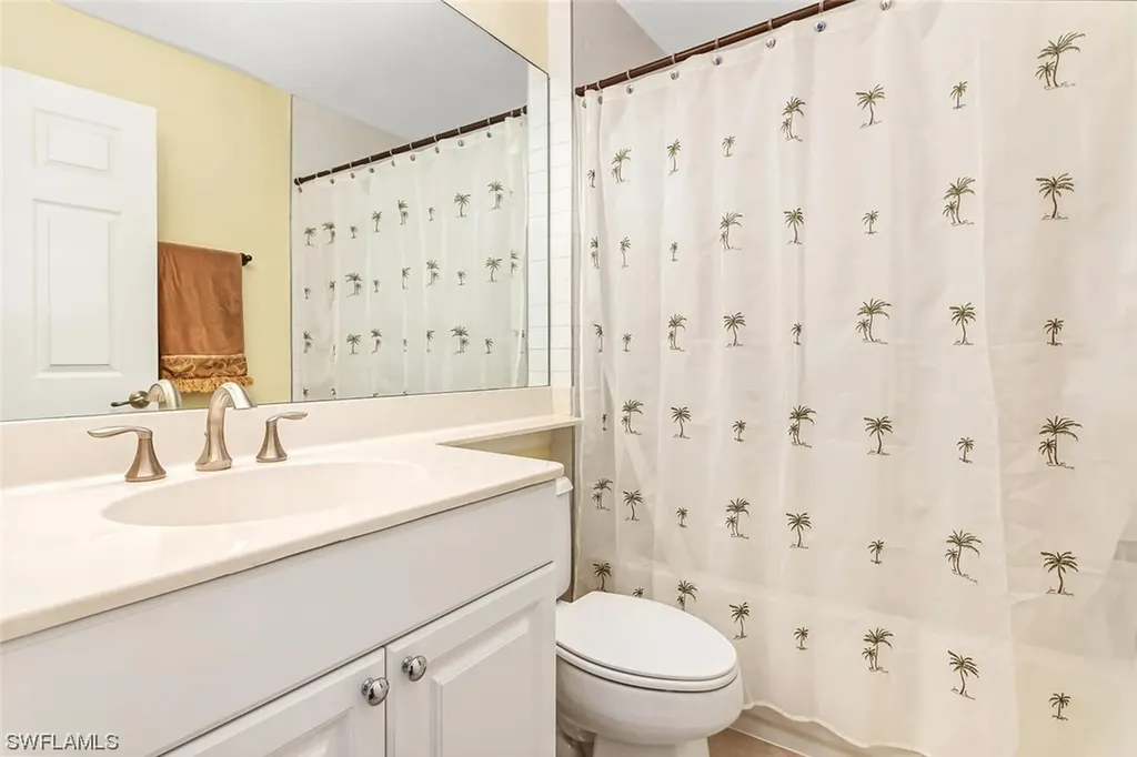 15904 Delaplata Lane Naples FL 34110