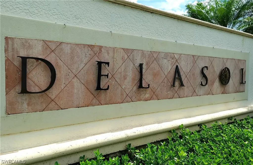 15904 Delaplata Lane Naples FL 34110