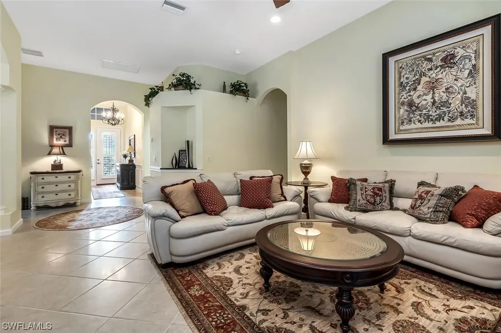 15904 Delaplata Lane Naples FL 34110