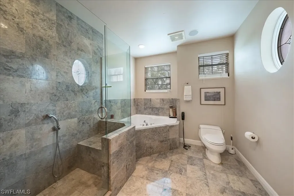 863 9th Avenue S Naples FL 34102