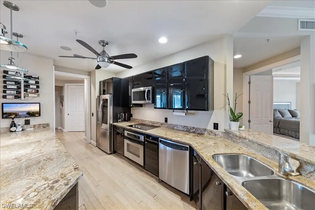 863 9th Avenue S Naples FL 34102