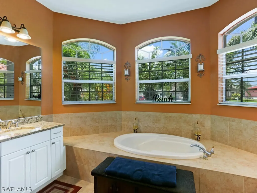3801 SW 2nd Street Cape Coral FL 33991