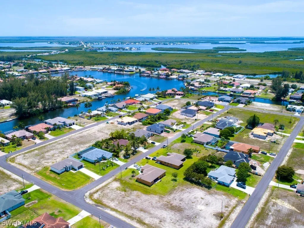 3801 SW 2nd Street Cape Coral FL 33991