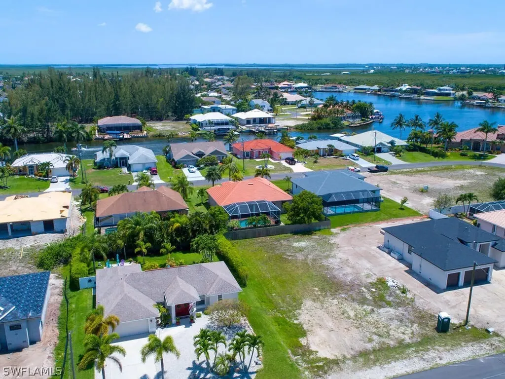 3801 SW 2nd Street Cape Coral FL 33991
