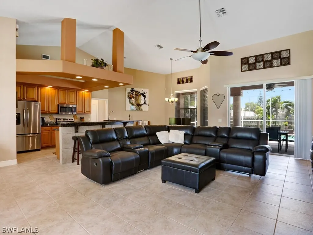 3801 SW 2nd Street Cape Coral FL 33991