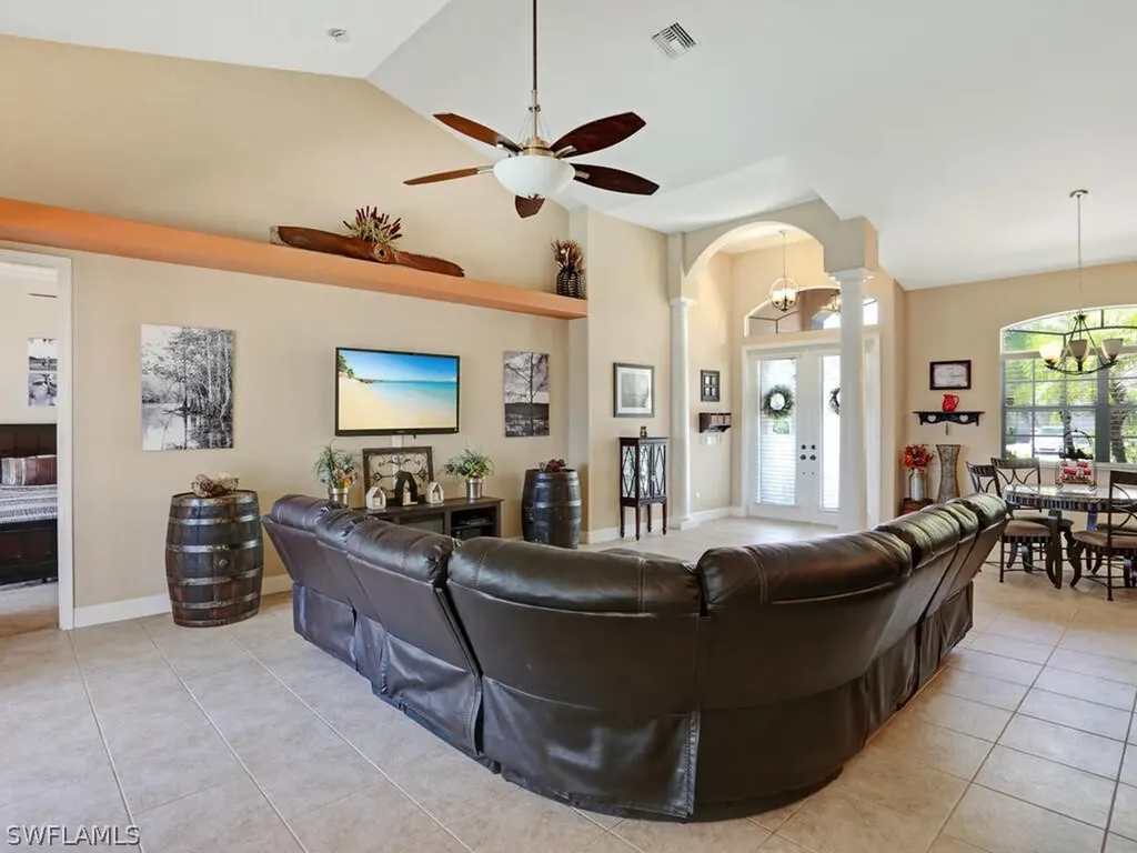 3801 SW 2nd Street Cape Coral FL 33991