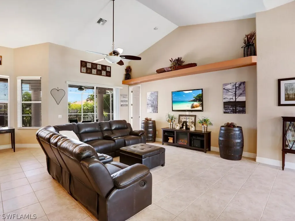 3801 SW 2nd Street Cape Coral FL 33991