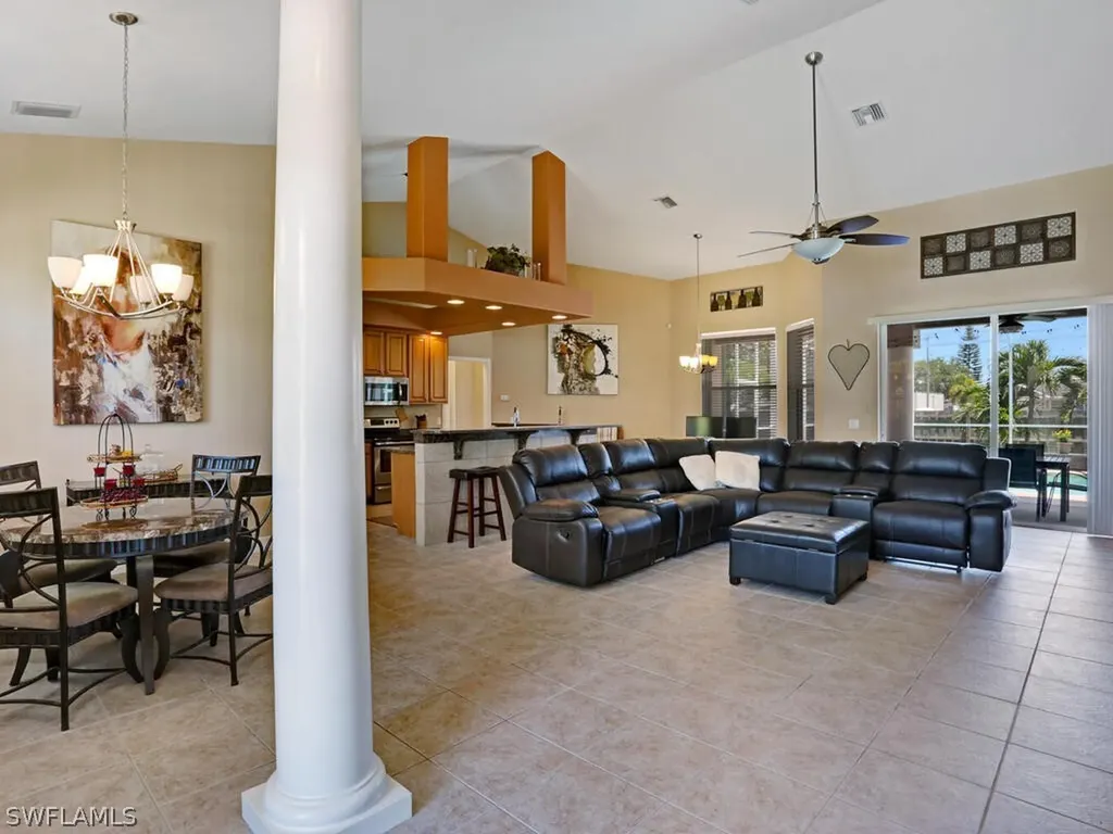 3801 SW 2nd Street Cape Coral FL 33991