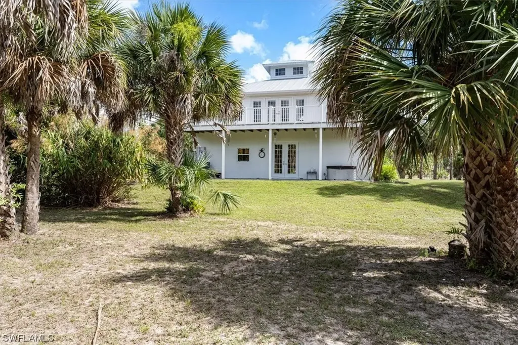 620 12th Avenue NE Naples FL 34120