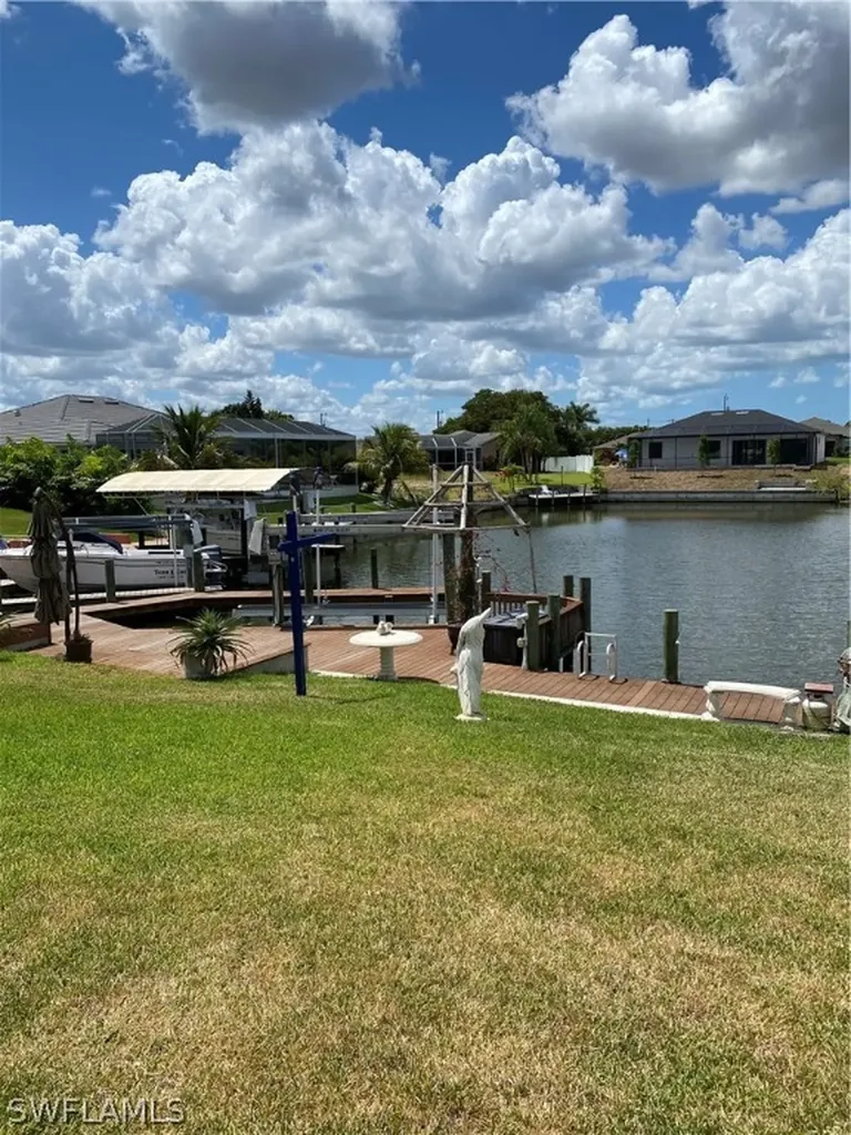 1708 SW 31st Street Cape Coral FL 33914