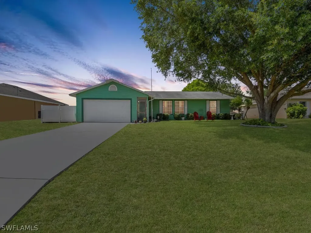 23 NW 28th Terrace Cape Coral FL 33993