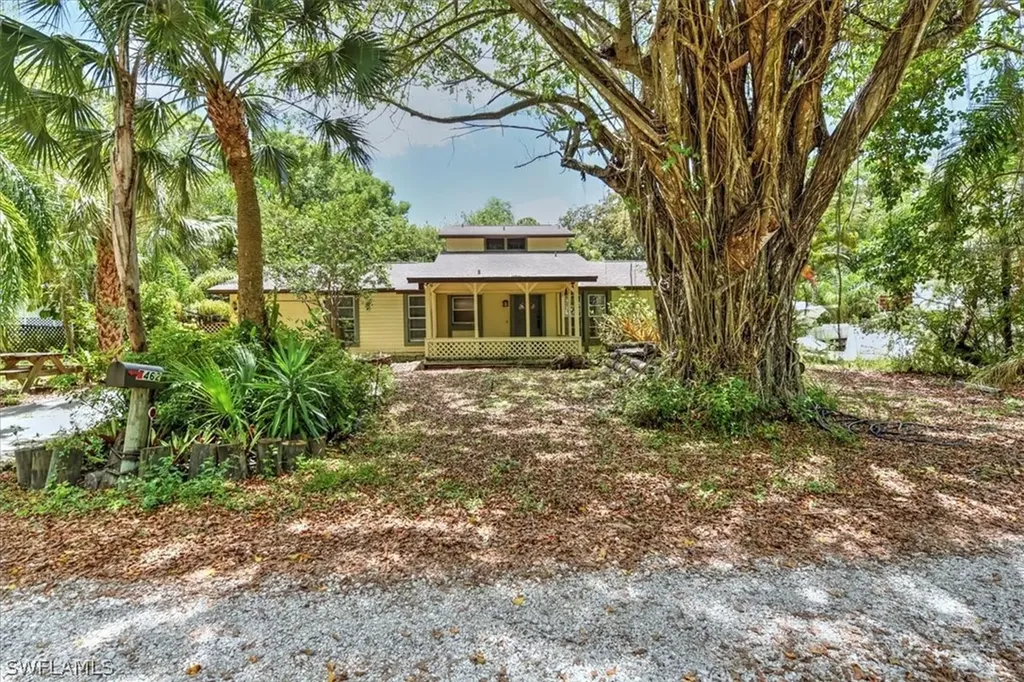 7462 Willems Drive Fort Myers FL 33908