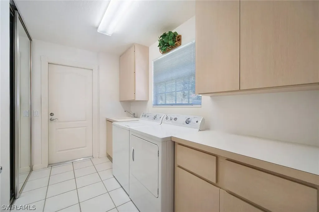 3675 El Segundo Court Naples FL 34109