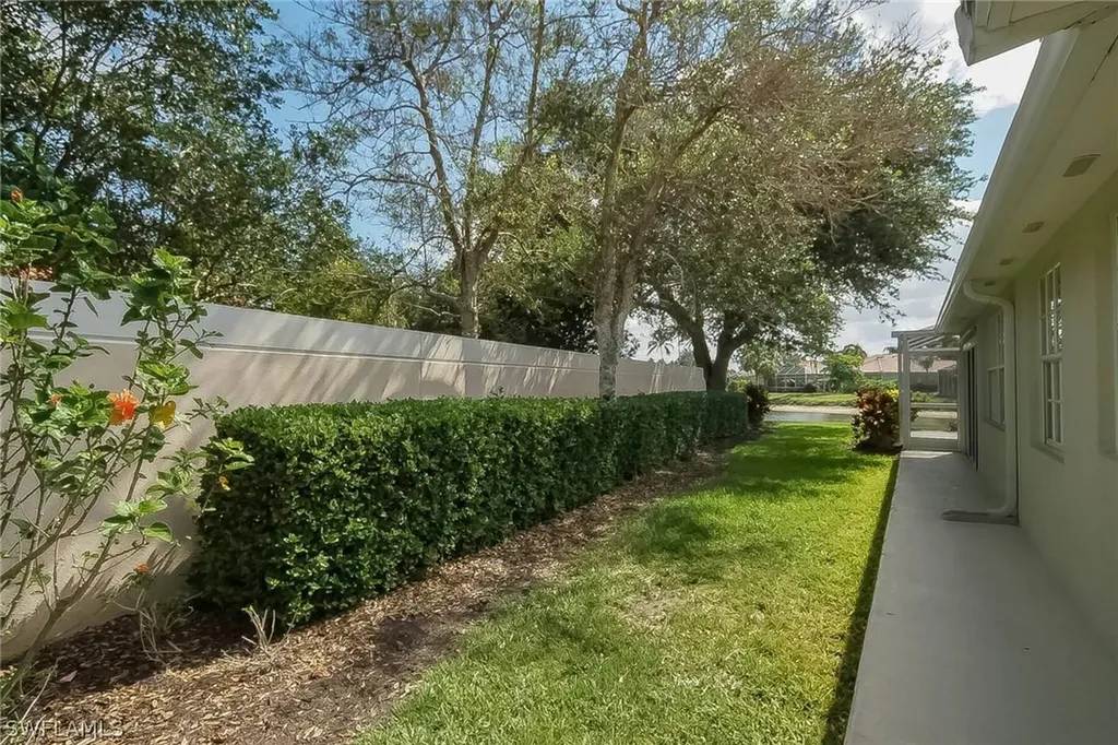 3675 El Segundo Court Naples FL 34109