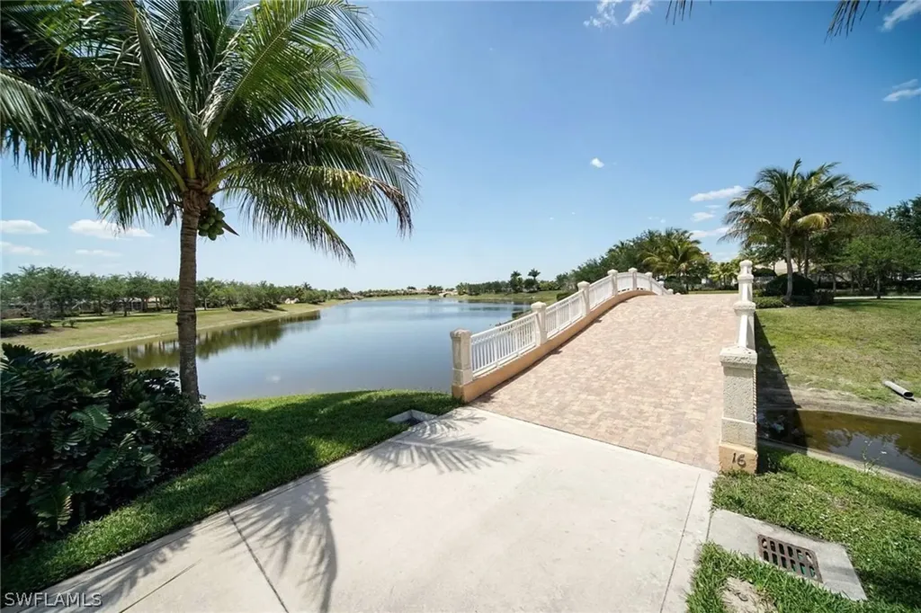 3675 El Segundo Court Naples FL 34109