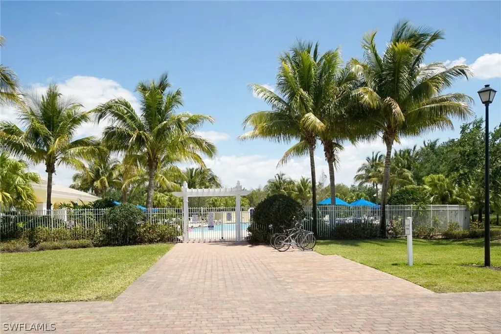3675 El Segundo Court Naples FL 34109