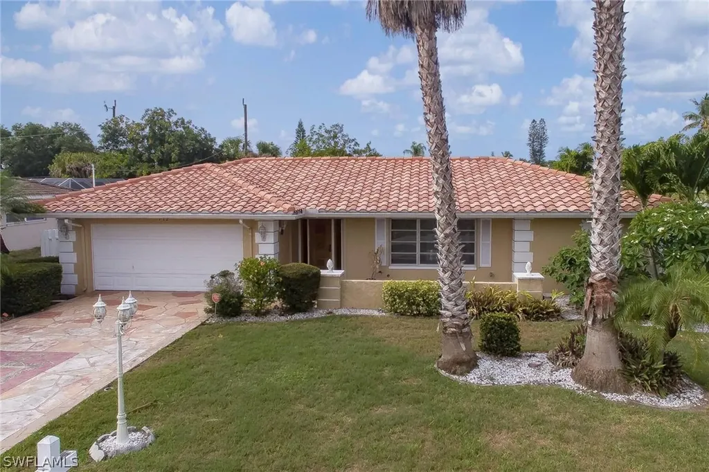 712 Sabur Court Cape Coral FL 33904