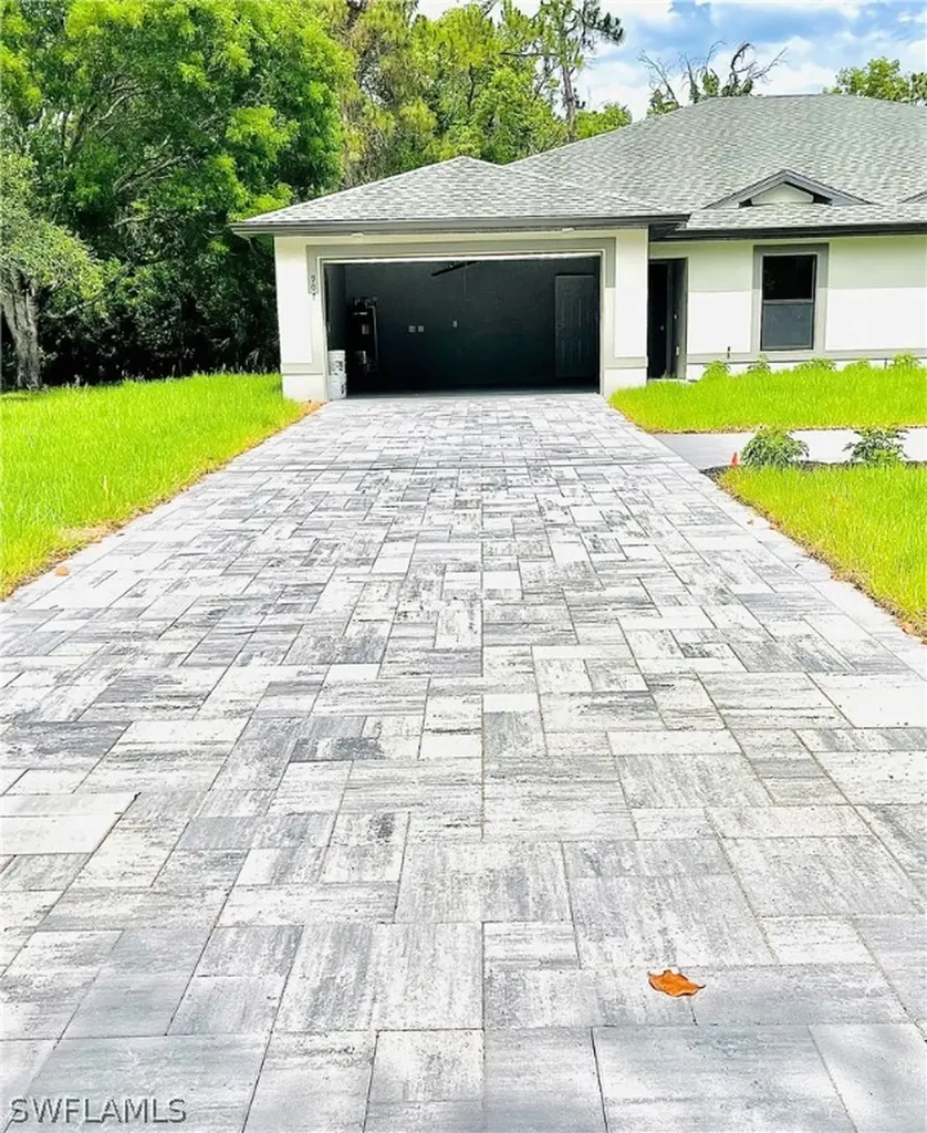 907 SE 24th Avenue Cape Coral FL 33990