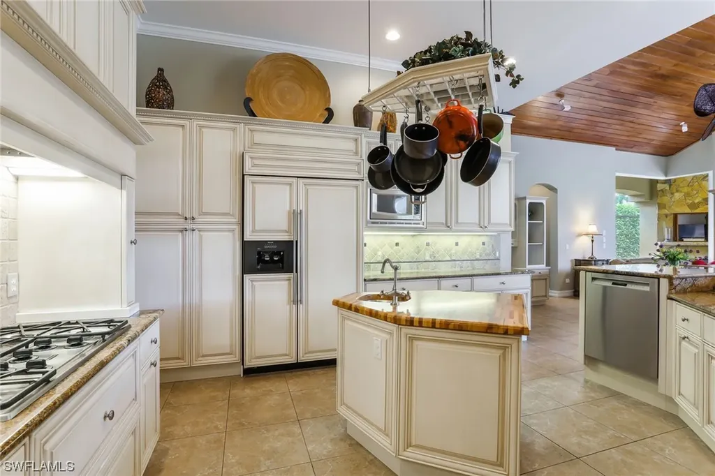 8780 Muirfield Drive Naples FL 34109