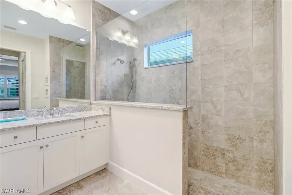 6410 Warwick Avenue Naples FL 34113