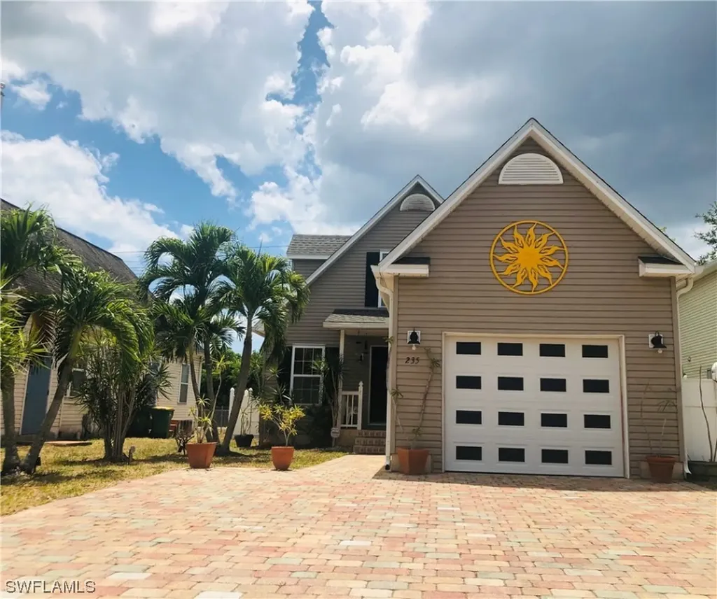 235 Leawood Circle Naples FL 34104