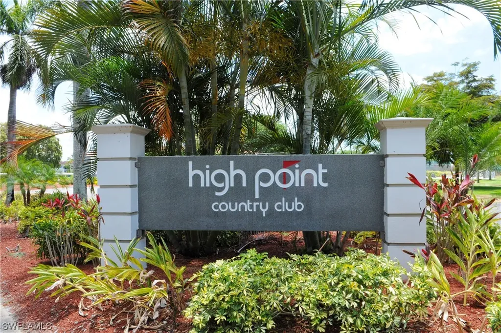 Naples FL, 21 High Point Circle E, Unit 406