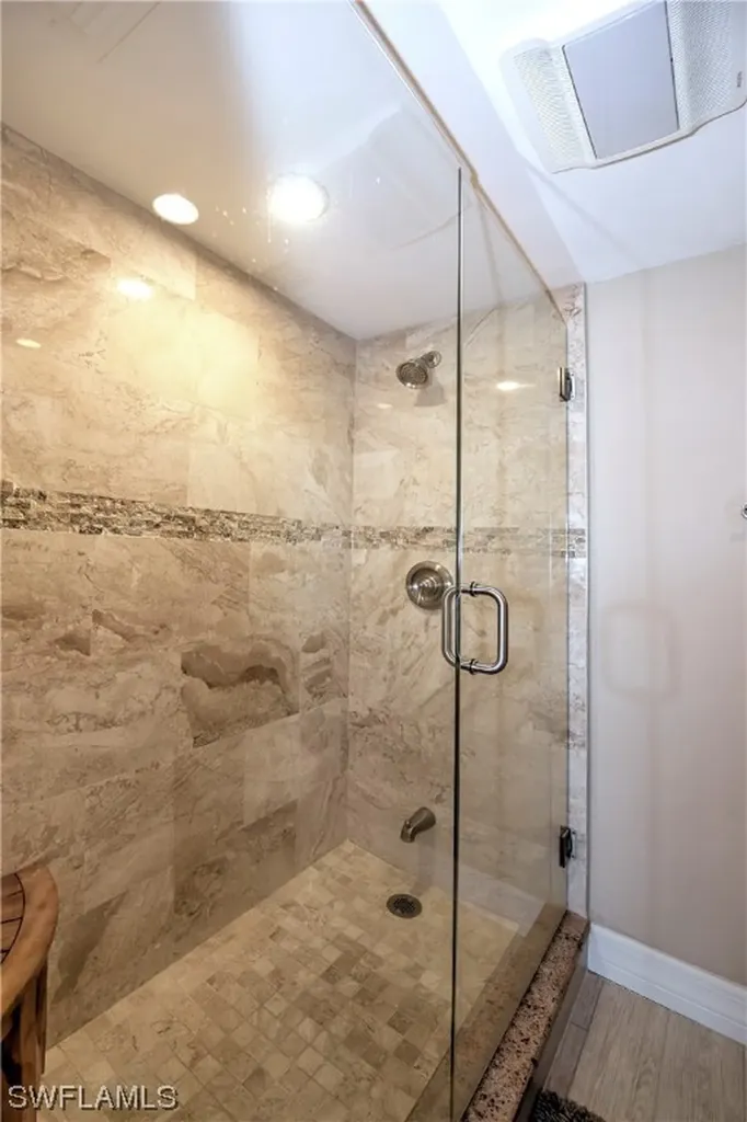 21 High Point Circle E Naples FL 34103