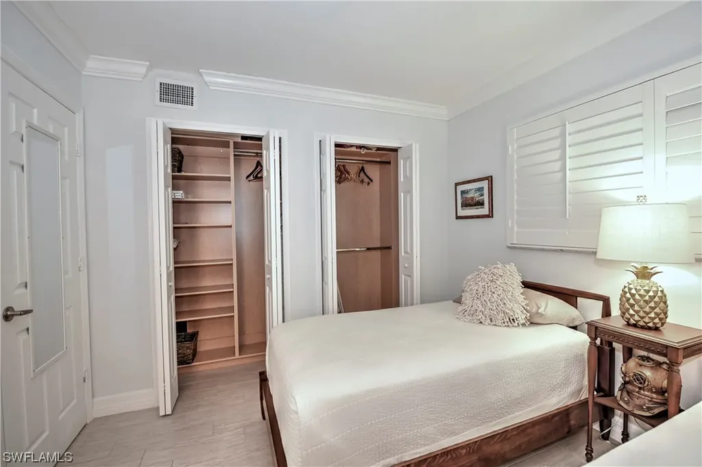 21 High Point Circle E Naples FL 34103