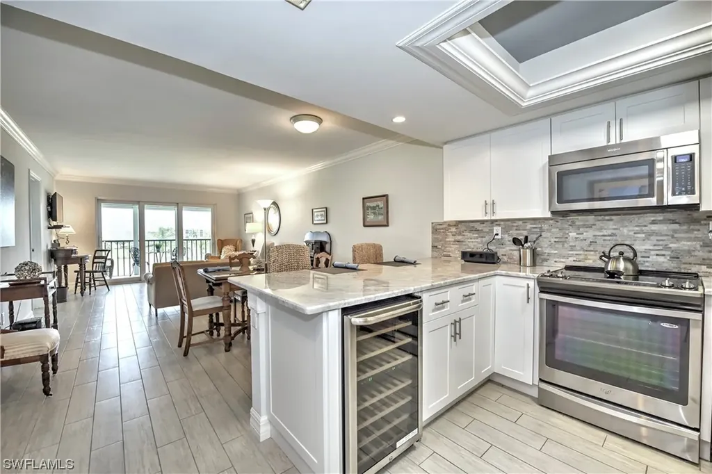 21 High Point Circle E Naples FL 34103